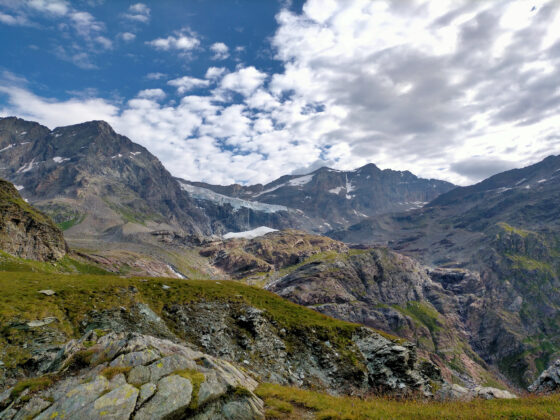 trek-mi-rhaetian-alps-hiking-glacier