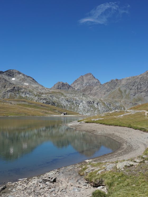 trek-mi-aosta-valley-alps-mountain-lake-miserin