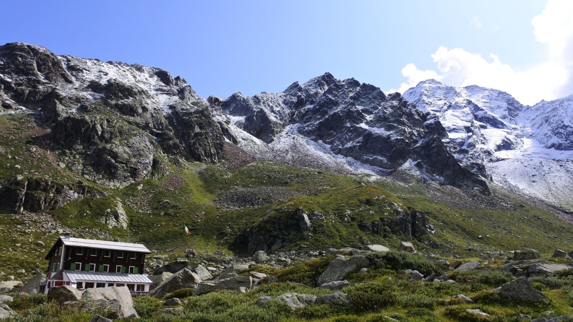 trek-mi-monte-rosa-hiking-macugnaga-zamboni-hut