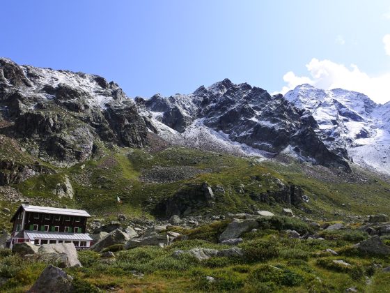trek-mi-monte-rosa-hiking-macugnaga-zamboni-hut