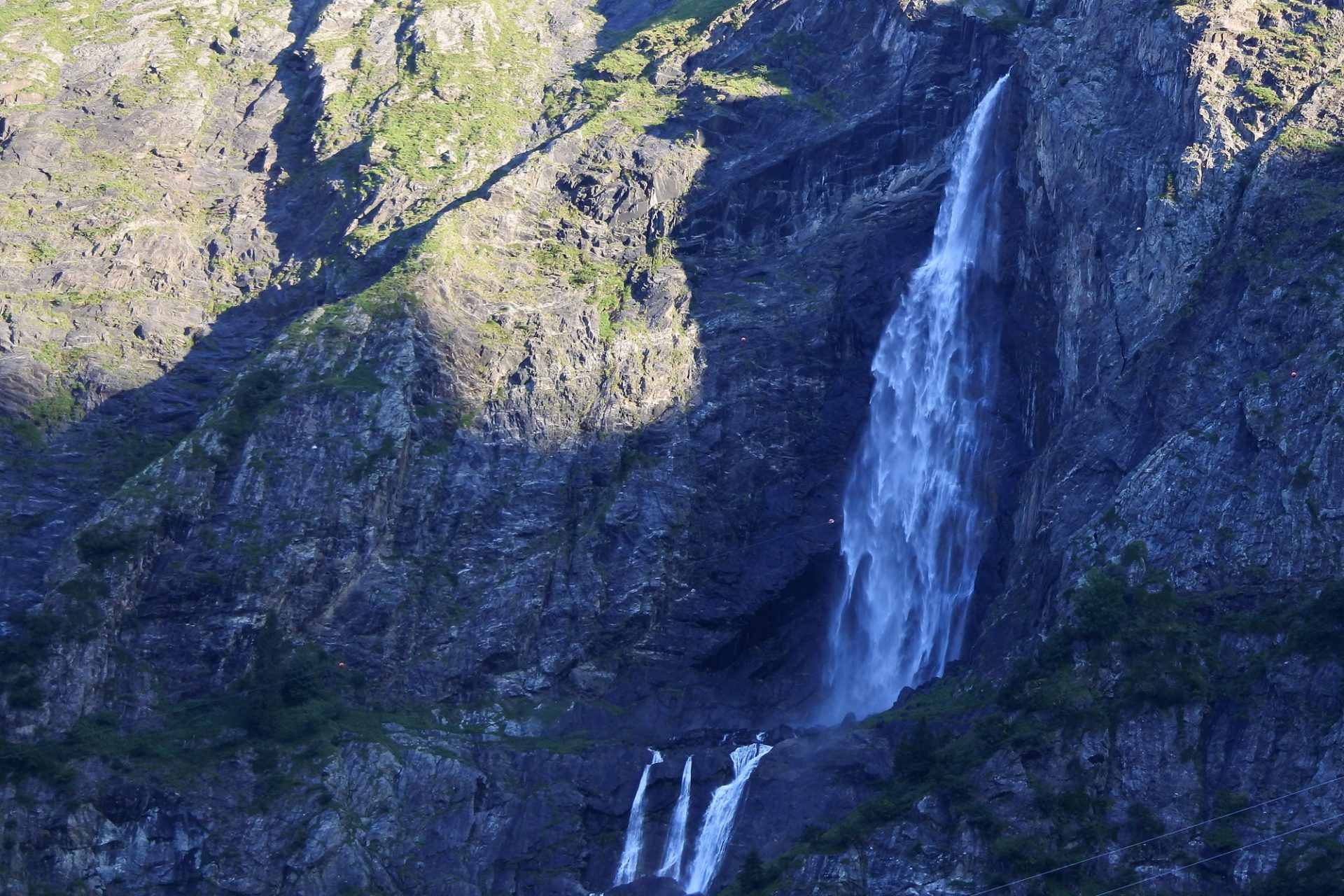 trek-mi-orobian-alps-hiking-serio-waterfalls