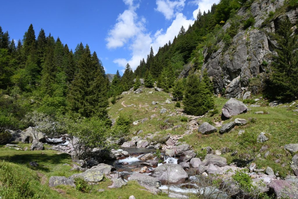 trek-mi-orobic-alps-sanguigno-valley